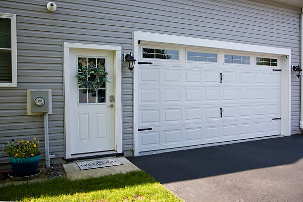 24/7 Emergency Garage Door Panel Replacement experts in Morse, LA
